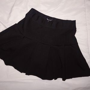 SOLD High waisted black  pleated mini skirt